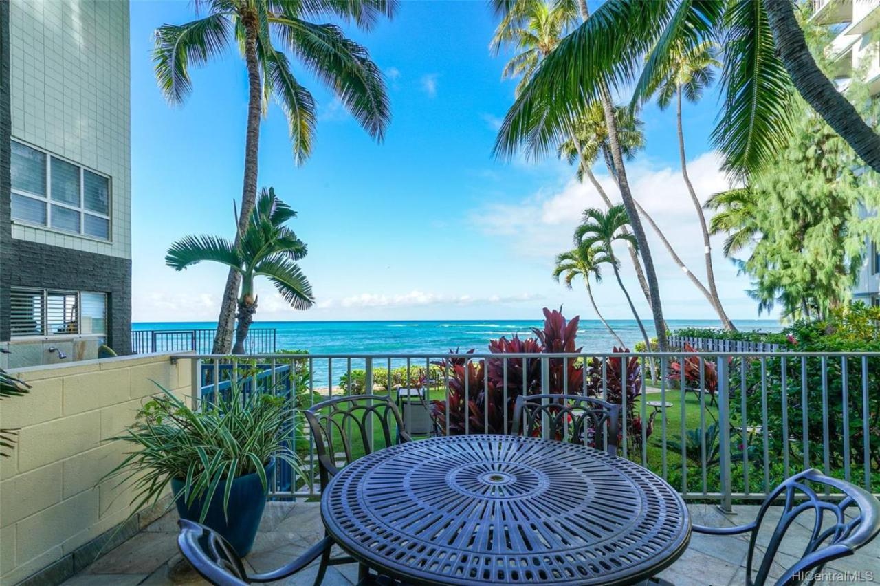 Diamond Head Beach Hotel Honolulu Exterior photo